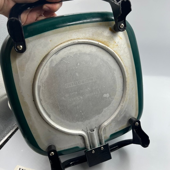 Vintage West Bend Electric Skillet 543J 1200 Watts 120 Volt Tested Camper - Picture 5 of 12